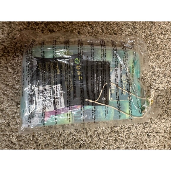 Loungefly Tangled Castle Rapunzel and Flynn Wallet NEW - Picture 2 of 4